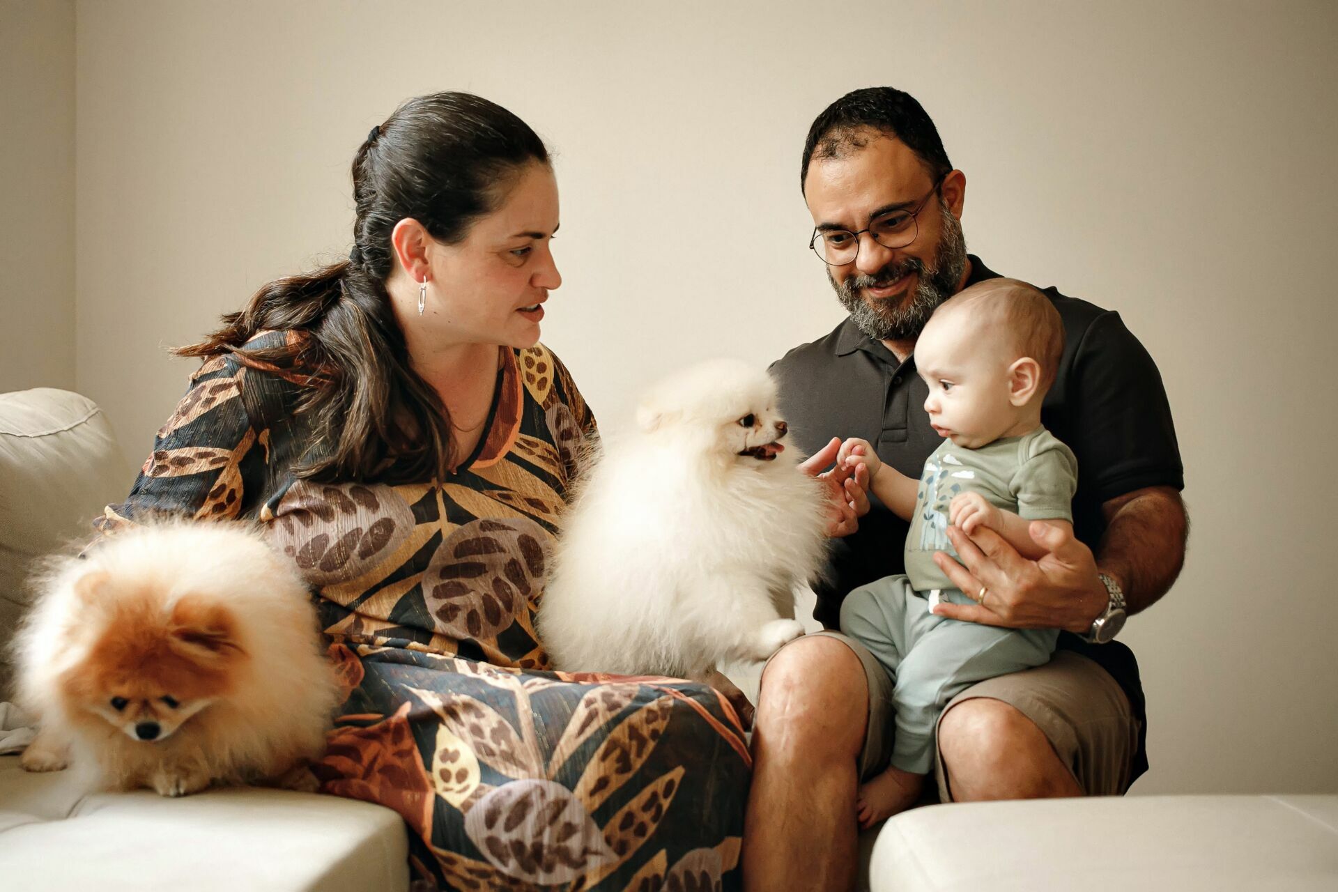 Foto Ensaio de bebê m casa com os pets? Foto Ensaio de bebê m casa com os pets? - Imagem 1